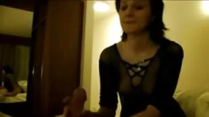Scoreland의 멋진 Lexi Lore가 있는 면도 나사 18 세 포르노