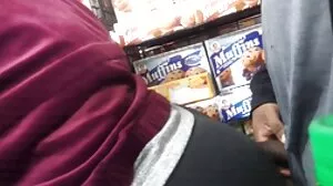 Brazzers의 매혹적인 Melissa Lynn과 뚱보 포르노 주무르기 작업