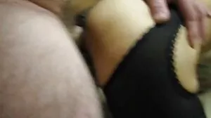 18 VideoZ에서 예쁜 Nestee 섹스 포르노 수줍음과 구강 음란물