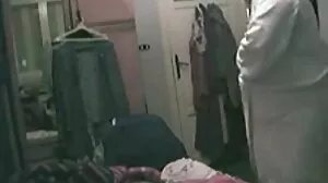 성인 시간에서 섹시한 스칼렛 치마 포르노 세이지와 운지법 포르노
