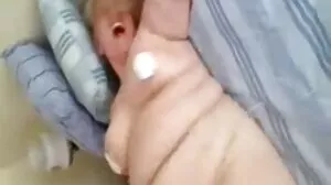 Nubiles 포르노에서 열정적 인 hd 포르노 Britney Amber와 어깨에 다리 비디오